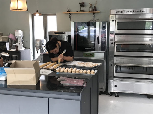 마을 청년활동가 지원사업 근로 장면(보령커피)