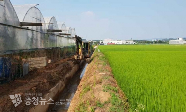 배수로 정비가 완료된 시설 / 충청뉴스 최형순 기자