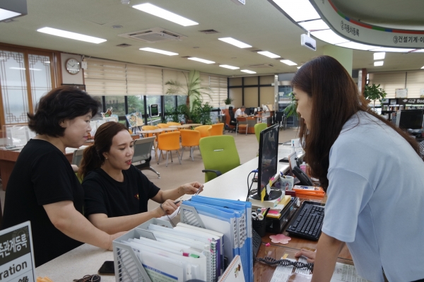 결혼이주여성 통역 서비스 모습