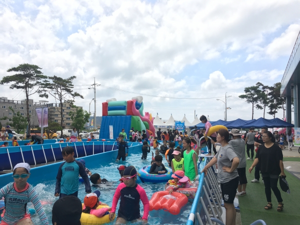 어린이 팝업 물놀이장