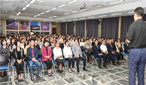 2019년 하반기 폭력예방교육에 참여한 대전 중구의원들.