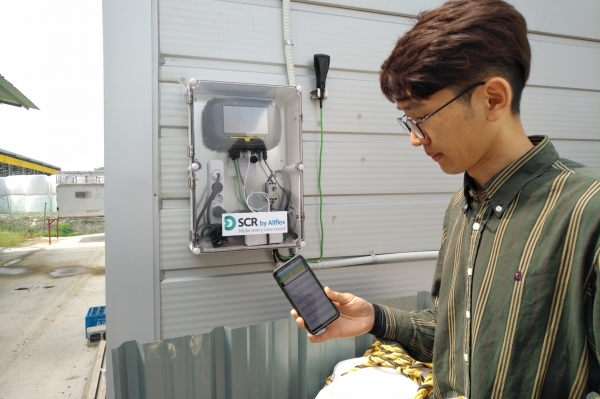 2019년도 청년농업인 창농 공모사업으로 추진한 신양면 고승재 농가의 ICT발정탐지기 및 자가발효 사료배합기를 설치한 농장.