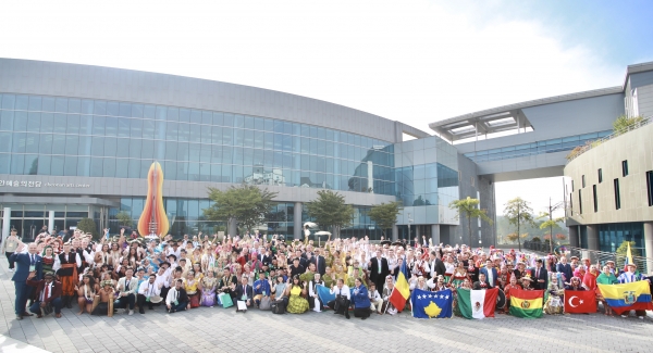 흥타령춤축제 참가팀 환영식 모습