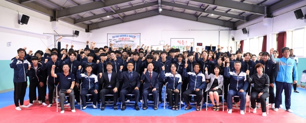 설동호 교육감, 제100회 전국체육대회 선수단 격려