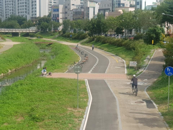 천안천 자전거도로 조성 모습