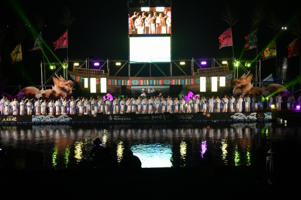 다시 보는 1955 수륙재(기념식)-백마강 수상무대