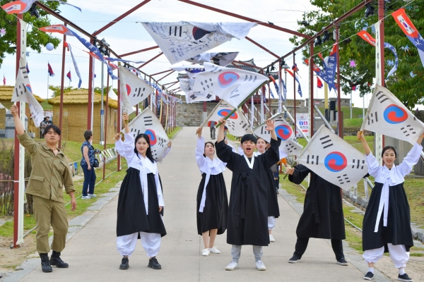 홍성역사인물축제 성료_3.1운동 만세퍼포먼스