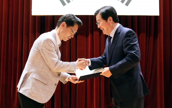 1일 서구청 유공 구민에 대한 표창 시상식 개최