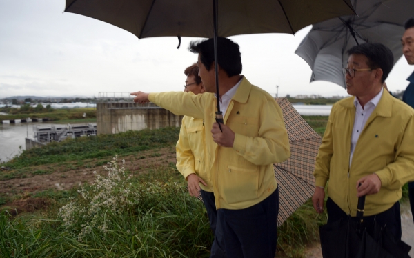 태풍 대비 시찰 중인 황명선 논산시장