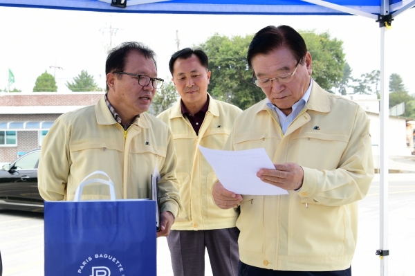 김석환 홍성군수 ASF 방어 담화문 발표_현장 격려 및 점검