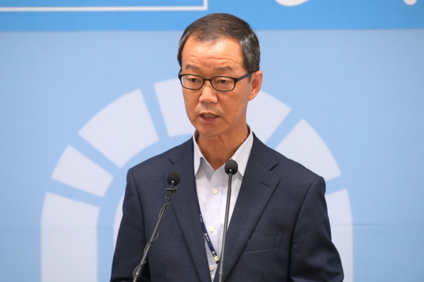 8일 정례브리핑에서 류승용 농촌진흥과장 브리핑 모습