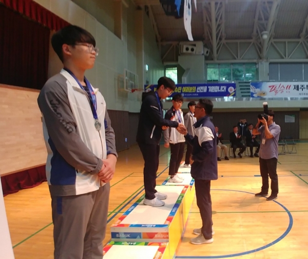 바둑 금메달 김지원 선수(대전고부설방통고)