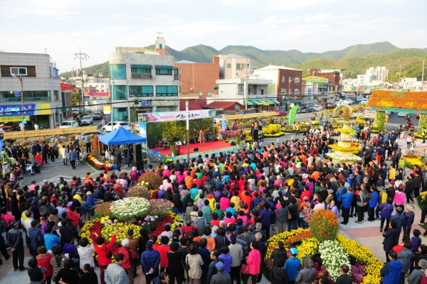 지난해 열린 예산장터 삼국축제 모습