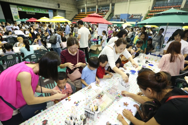 책 문화 한마당 장면
