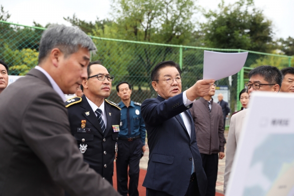 계룡경찰서 부지선정 관련 충남지방경찰청장 방문 모습