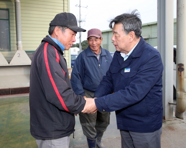 태안군이 ‘2019년산 공공비축 미곡 매입’을 실시한다. 사진은 올해 안면읍 공공비축 미곡 매입 모습.