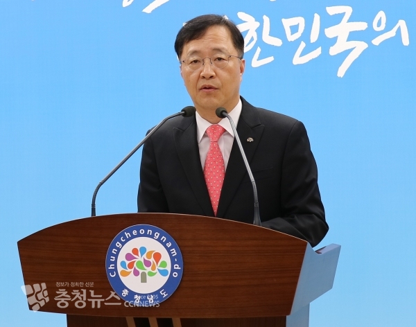 이필영 기획조정실장이 5일 브리핑룸에서 내년도 예산안 편성 방향을 밝혔다.