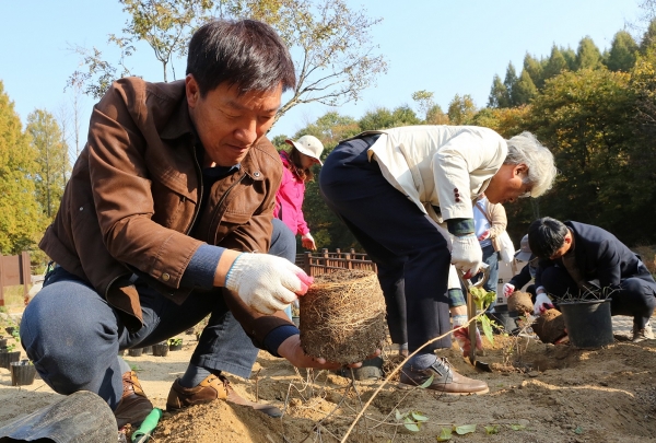 한국타이어 한반도 고유종인 미선나무 식재 행사 개최