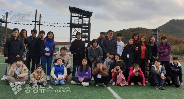 직장문화체험 행사를 개최하고 직원 자녀들과 체험형 가족캠프를 진행했다.