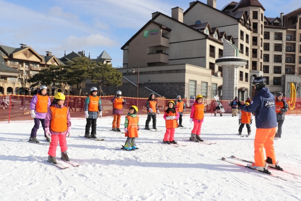 다문화가족 통일안보평화 가족캠프 (스키타기)