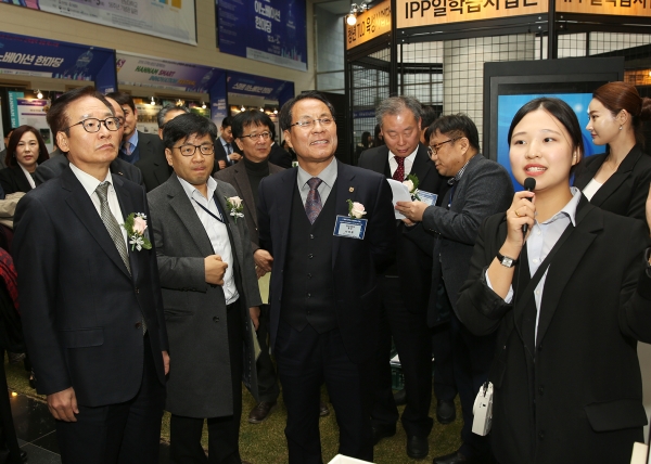 제8회 산학협력·창업 페스티벌(스마트 이노베이션 한마당)’을 56주년 기념관 일원에서 개최했다.