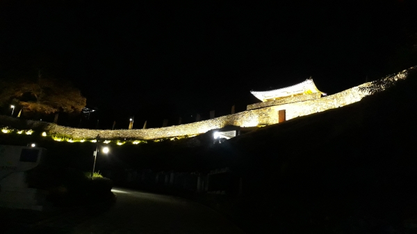 공주 공산성 성곽 경관조명 개선사업 마무리