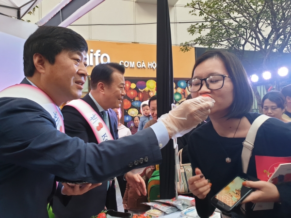 한-아세안 정상 입맛 사로잡은 논산딸기, 베트남 입맛 잡는다