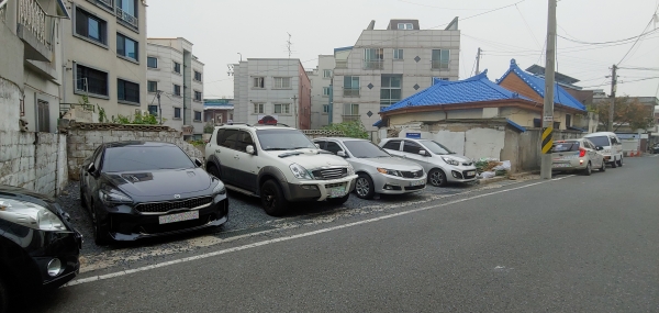 빈집정비로 조성된 공공주차장