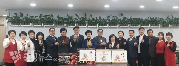 천안시의회 행정안전위원회 설명절 맞아 노인복지시설 위문