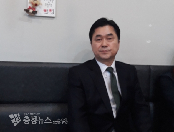 김종민 의원은 재선에 성공하면 정치개혁과 함께 충청권 목소리를 대변하겠다는 의견도 밝혔다. / 조홍기 기자