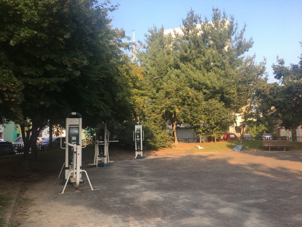 노후된 공원 모습