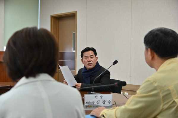 박정현 군수 신종 코로나 바이러스 방역대책 점검 장면