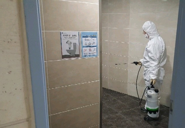 다중이용시설 소독 실시 모습