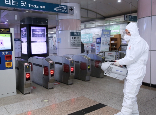시청 역사 곳곳의 특별방역작업 실시 모습