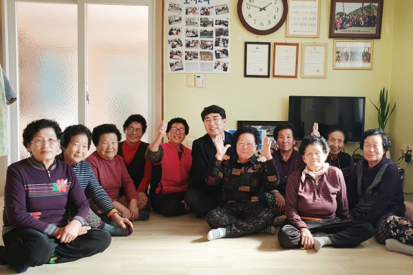 맹정호 서산시장 오지2리 경로당 방문 모습