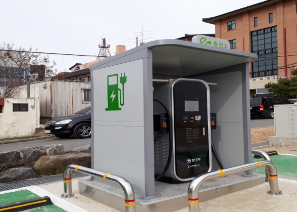 부여군청 전기자동차 충전소 전경
