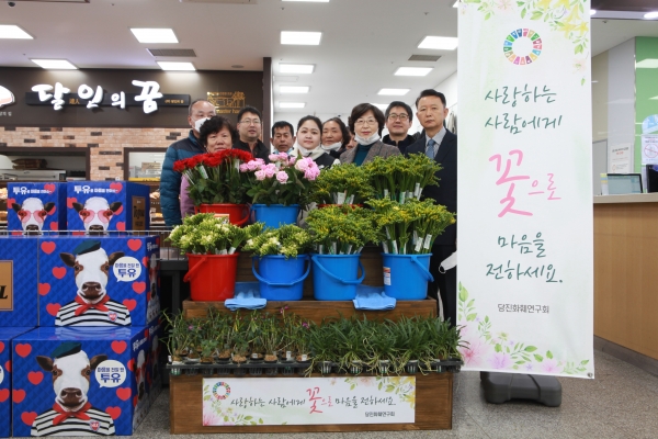 꽃판매 직판장 설치 모습