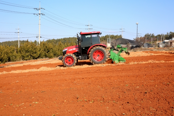 지난 5일 남면 진산리 ‘농작업 지원’ 모습.