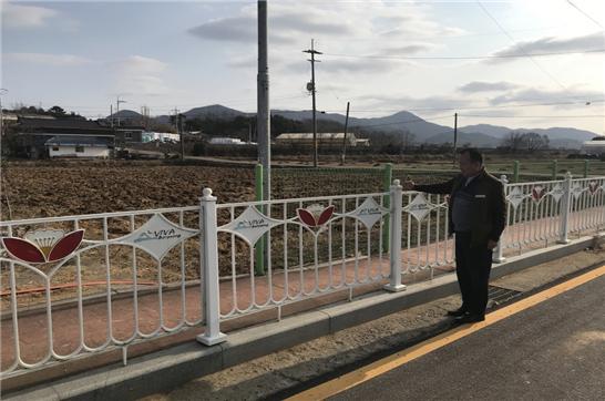 어린이 보호구역 방호울타리 설치 장면