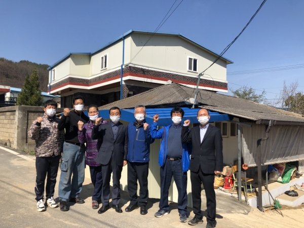 신풍면 주택화제 가구 보수 도움