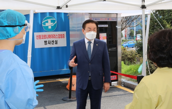 최홍묵 계룡시장 보건소 방문 격려