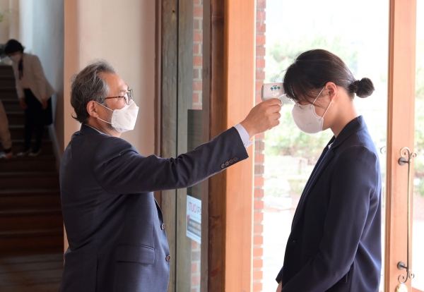 사회적 거리두기 관련 방역지침 실천 관련 현장점검 자료사진 – 방역지침 적발된 곳과는 무관합니다