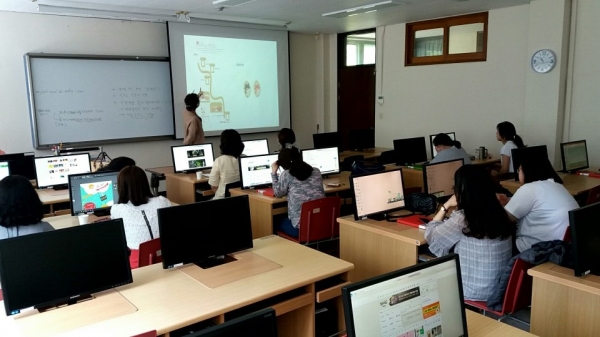 경력단절여성 대상 직업교육훈련 모습