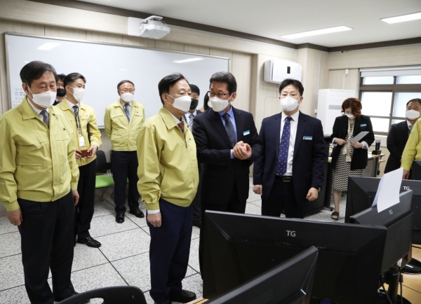 16일 관내 특성화고, 특수학교, 특목고의 2차 온라인 개학 학교현장 점검