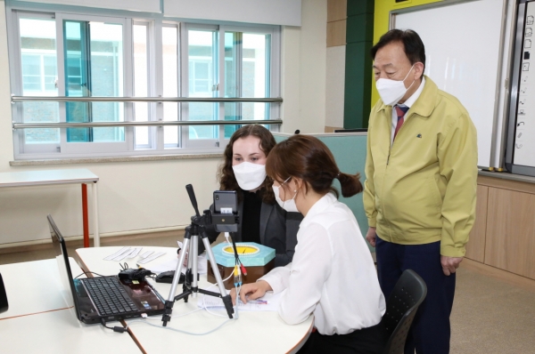 설동호 교육감 온라인 개학 학교현장 3차 오후점검 모습