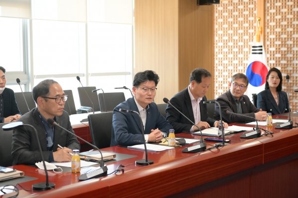 김정섭 공주시장 대통령기록관 방문