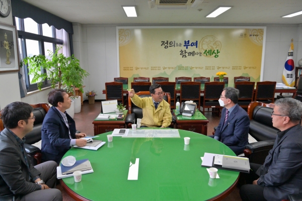 박정현 부여군수 서명식 장면