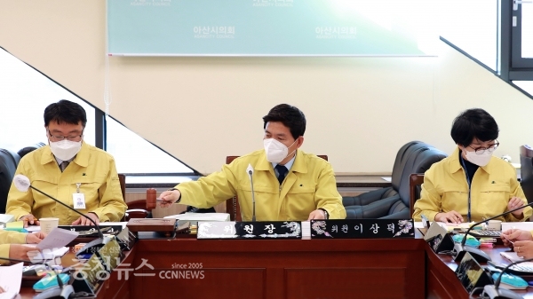 아산시의회 예산결산특별위원회(위원장 이상덕)는 상임위원회에서 예비심사를 마치고 회부된 결과를 제2차 예결위를 통하여 심사의결 하고 있다