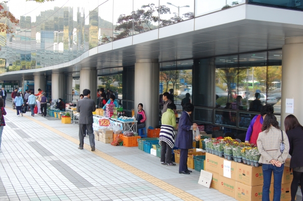 천안시 ‘금요장터’ 모습