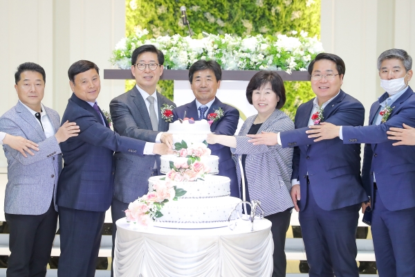 오세현 아산시장, 쌀 전업농 제12대 충남연합회장 취임식 참석